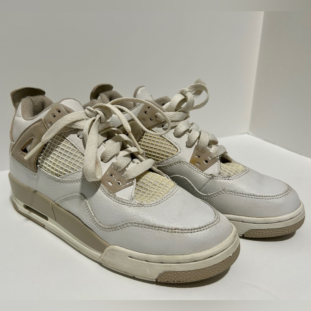 Air Jordan 4 Retro Linen Size 4.5 Youth